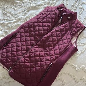 Quilted Burgundy Vest sz M VGUC